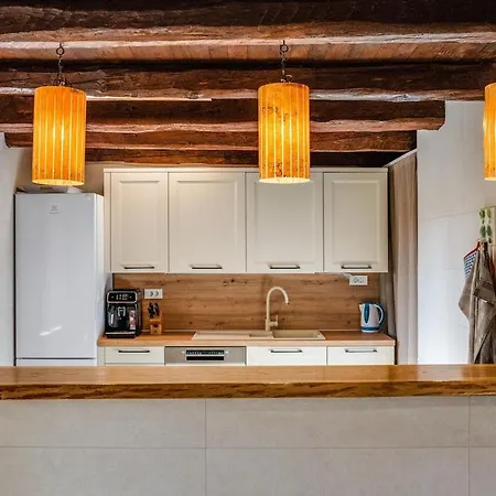 Steinhaus Am Mit E Ladestation Zaton (Zadar)