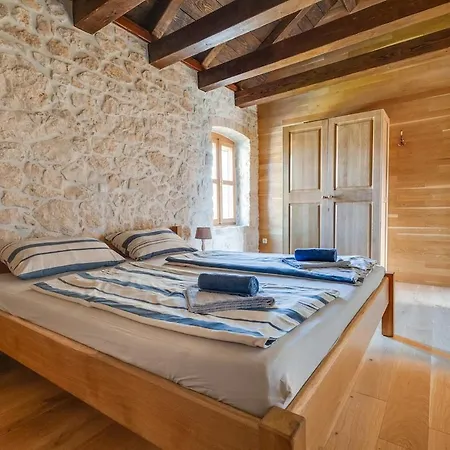 Steinhaus Am Mit E Ladestation Zaton (Zadar)