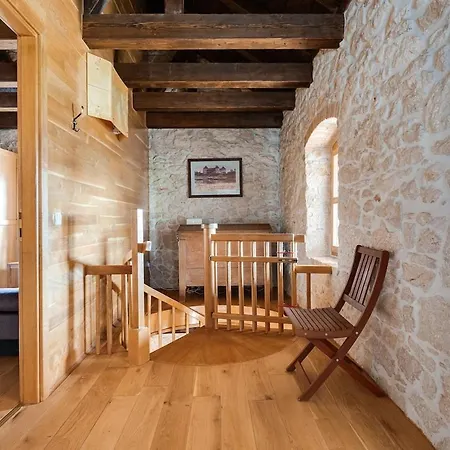 Steinhaus Am Mit E Ladestation Zaton (Zadar)