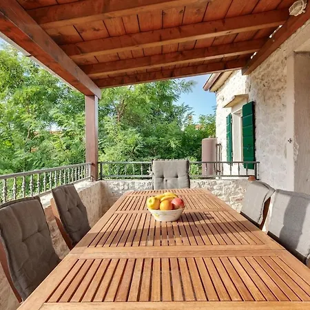 Steinhaus Am Mit E Ladestation * Zaton (Zadar)