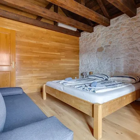 Steinhaus Am Mit E Ladestation Ferienhaus *